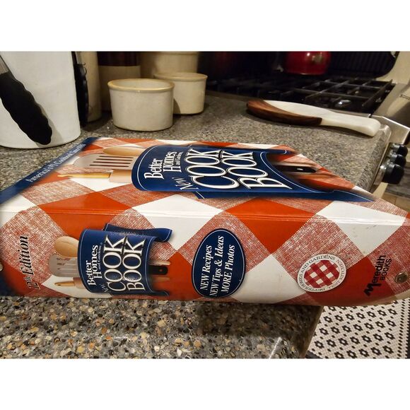 12th Edition Better Homes and Gardens 3 Ring Binder Cookbook Recipes Since 1930 - Picture 5 of 5